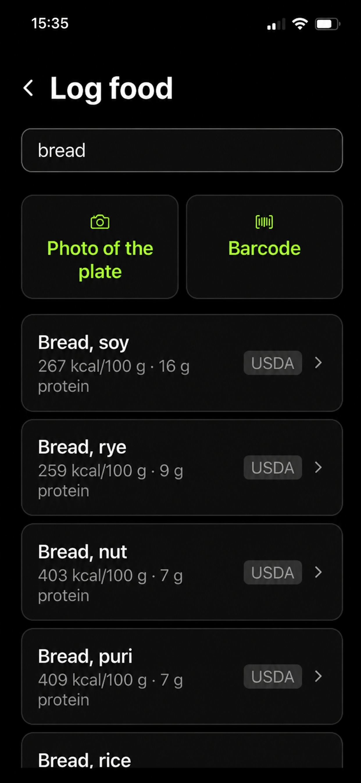 Busca de alimentos no Fitzer com opções para fotografar o prato, ler código de barras e consultar resultados nutricionais